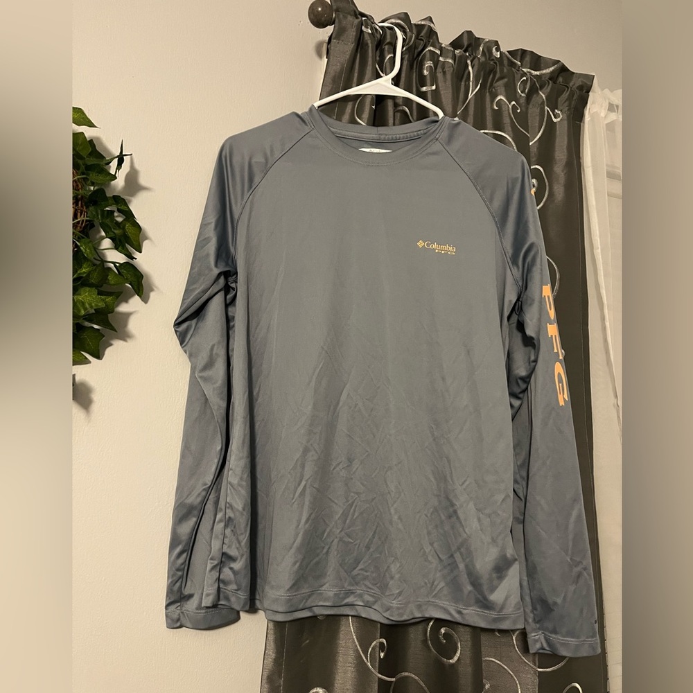 Ladies Columbia shirt